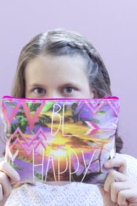 When Your Preteen Starts to Wear Makeup- This post has awesome makeup tips for preteens. Great suggestion on makeup for young girls.