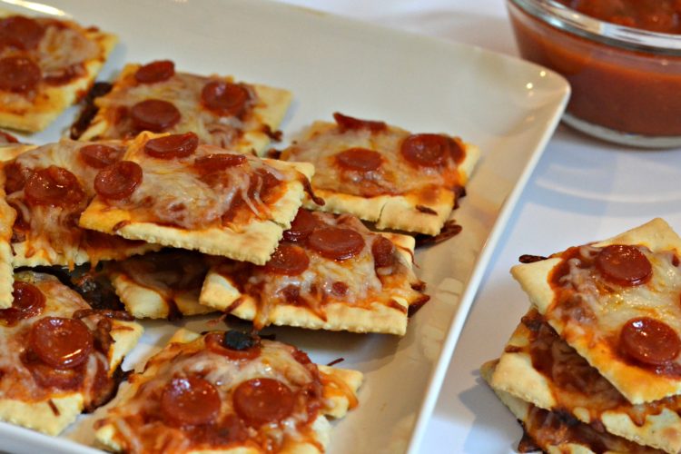 Cracker Pizzas Houston Mommy and Lifestyle Blogger Moms Without Answers