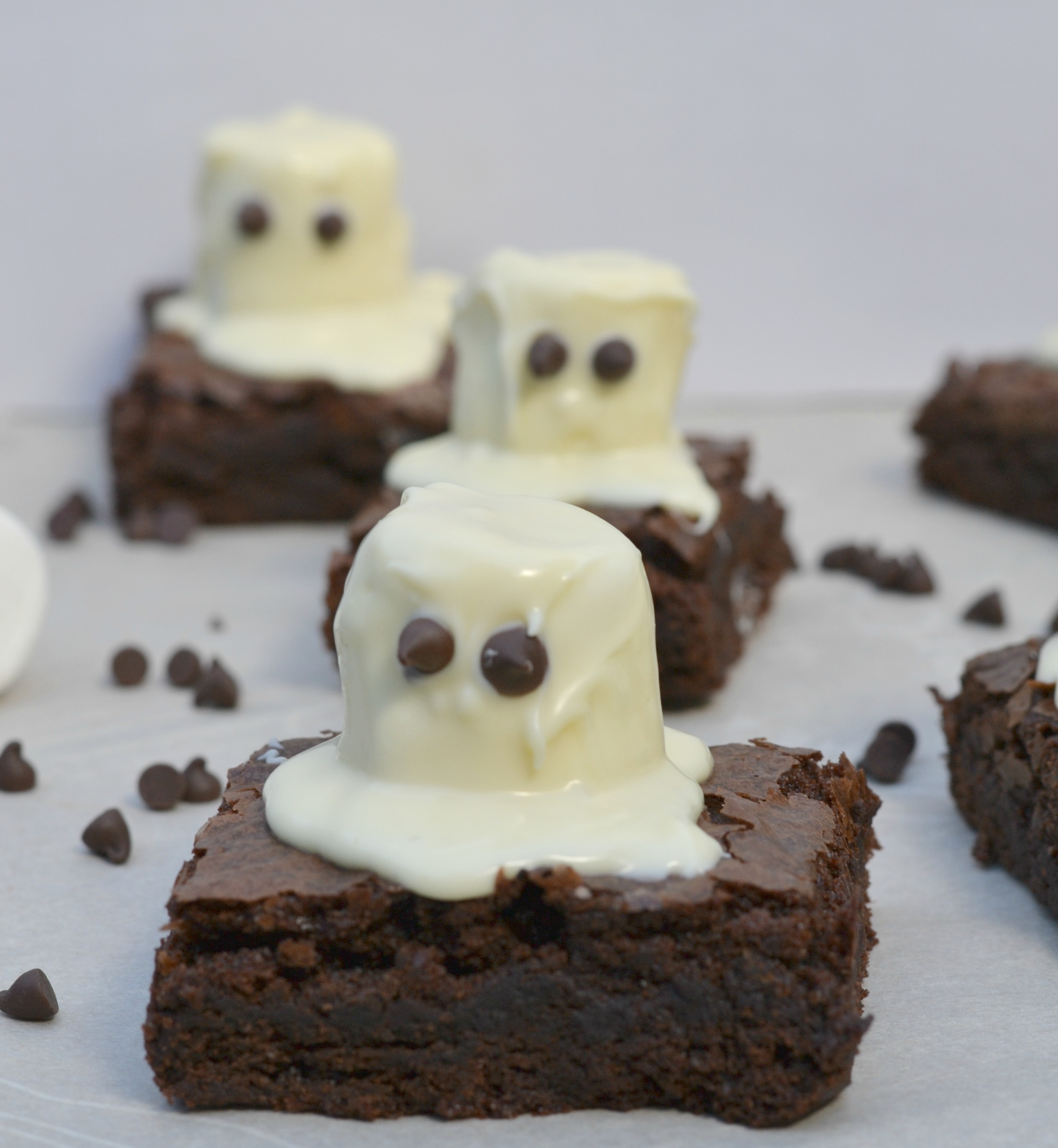 Spooky Halloween Ghost Brownies - Houston Mommy and Lifestyle Blogger ...