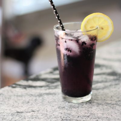 Easy Blackberry Lemon Spritzers